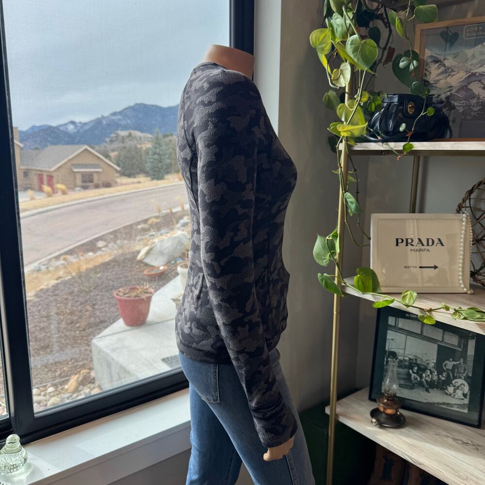 Lululemon Runderful Long Sleeve Incognito Camo HTR Black Rulu Running Top Size 4 - Picture 8 of 14